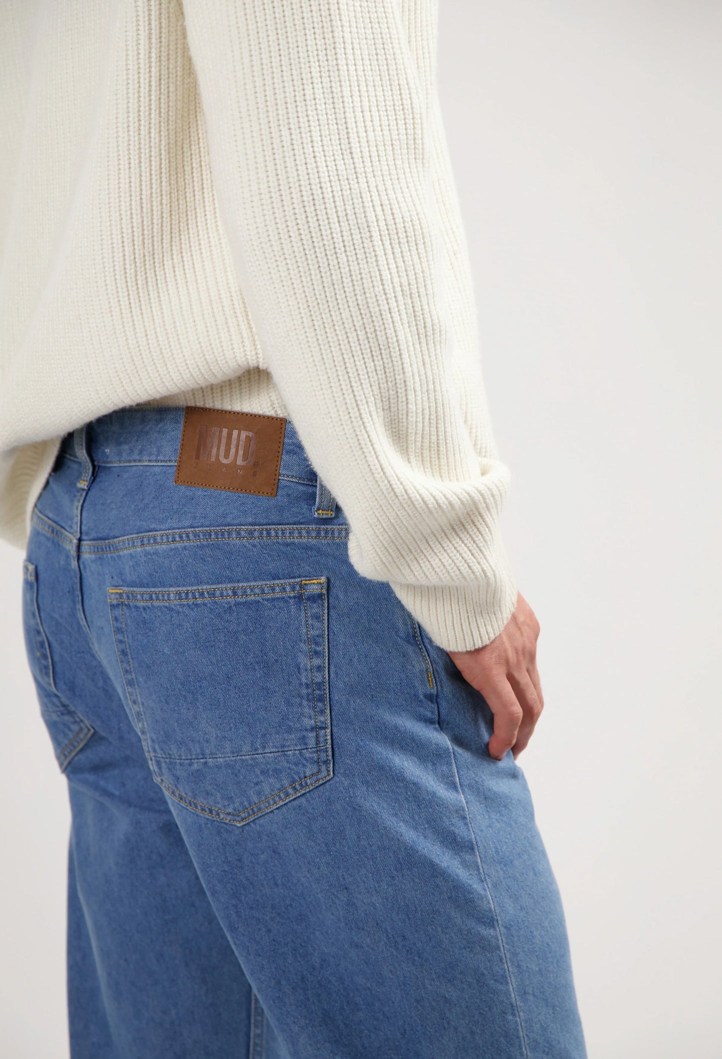 Jean Alex Mid Loose Light stone - Mud Jeans