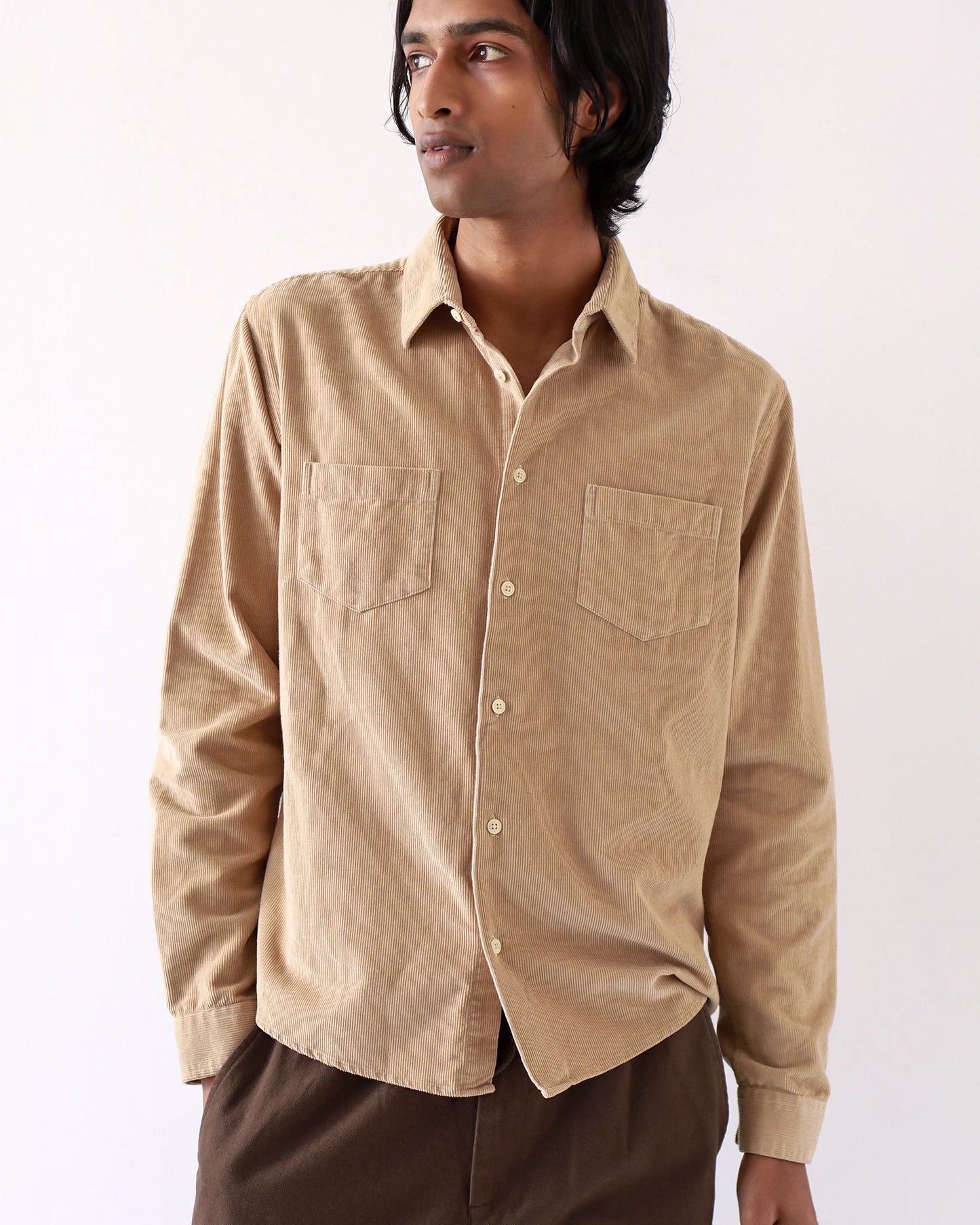 Chemise en velours beige Two Pocket Corduroy FAR AFIELD