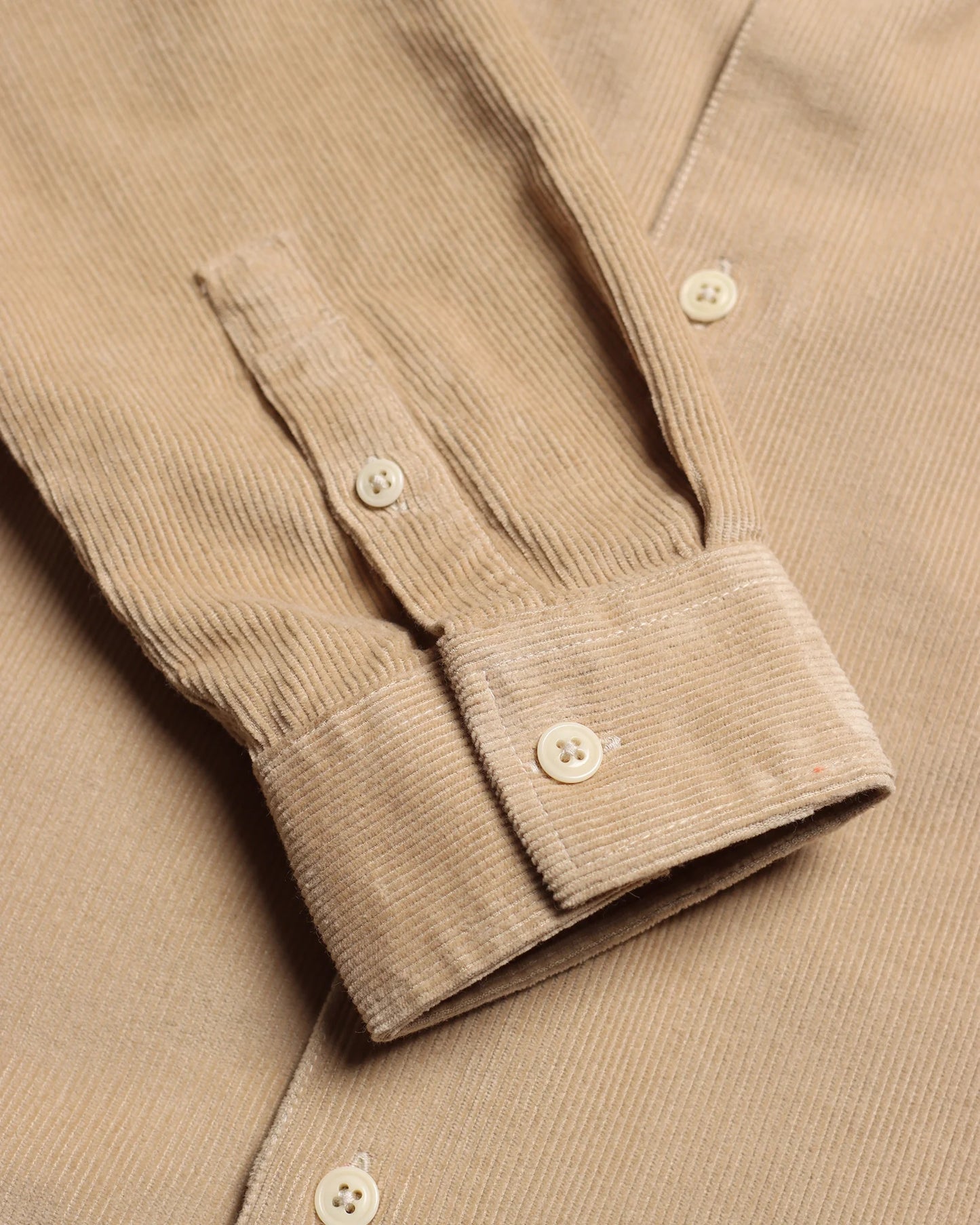 Chemise en velours beige Two Pocket Corduroy FAR AFIELD