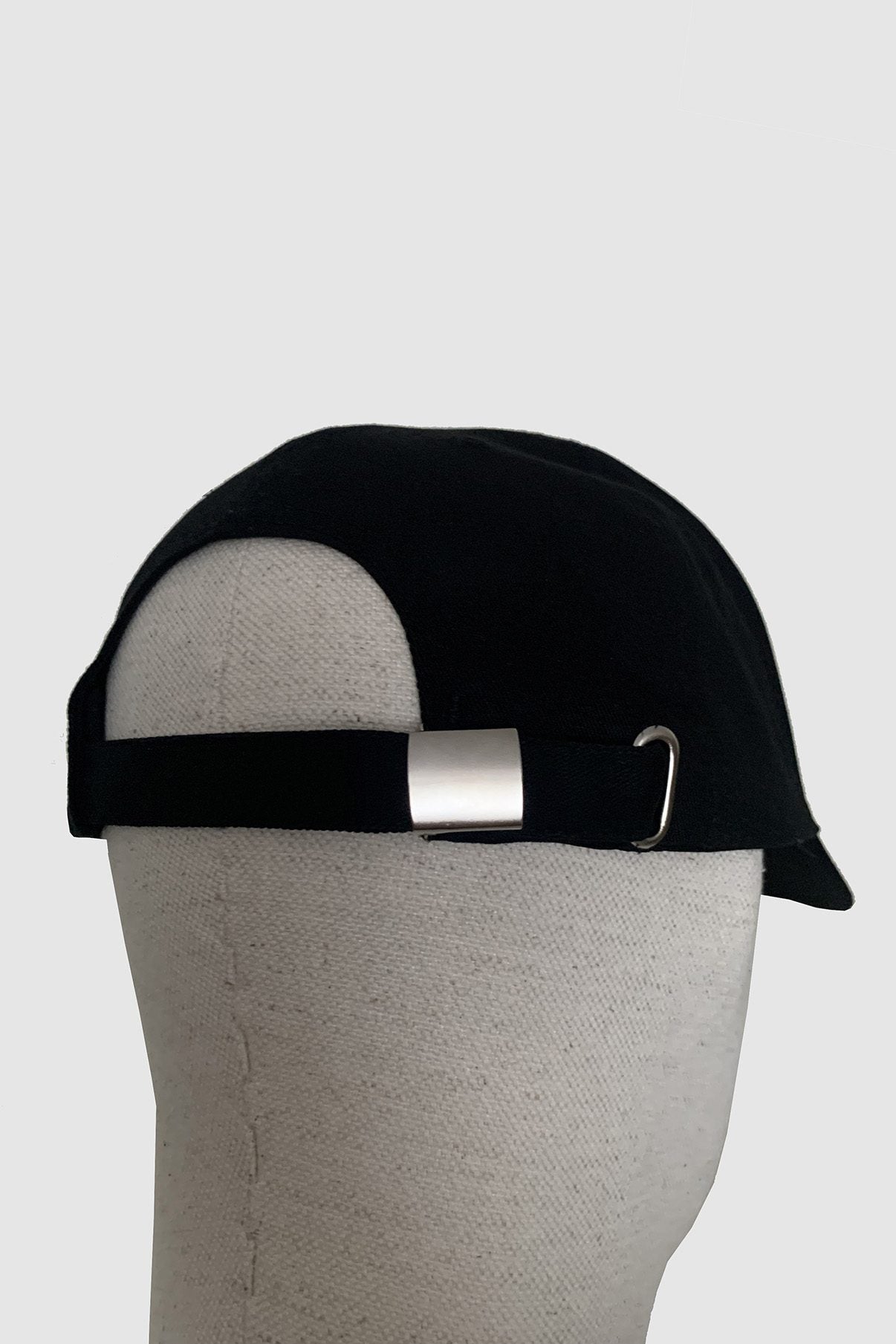 Casquette noire brodée loup - MANGROSE
