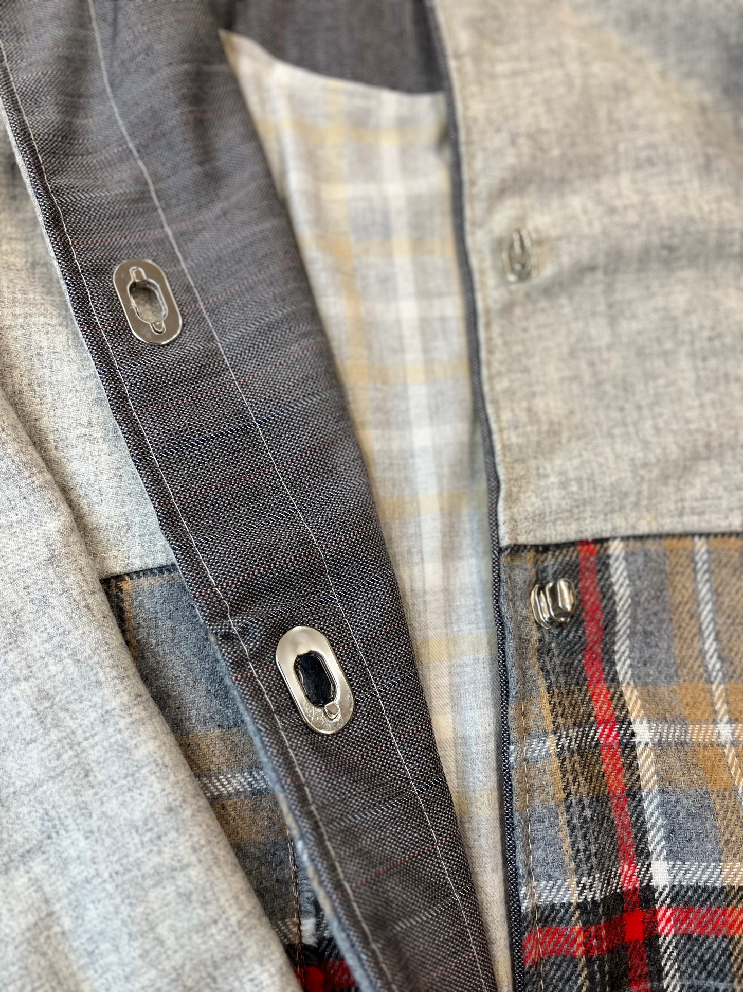 Veste upcyclée en laine Gris/Rouge - FromStuff