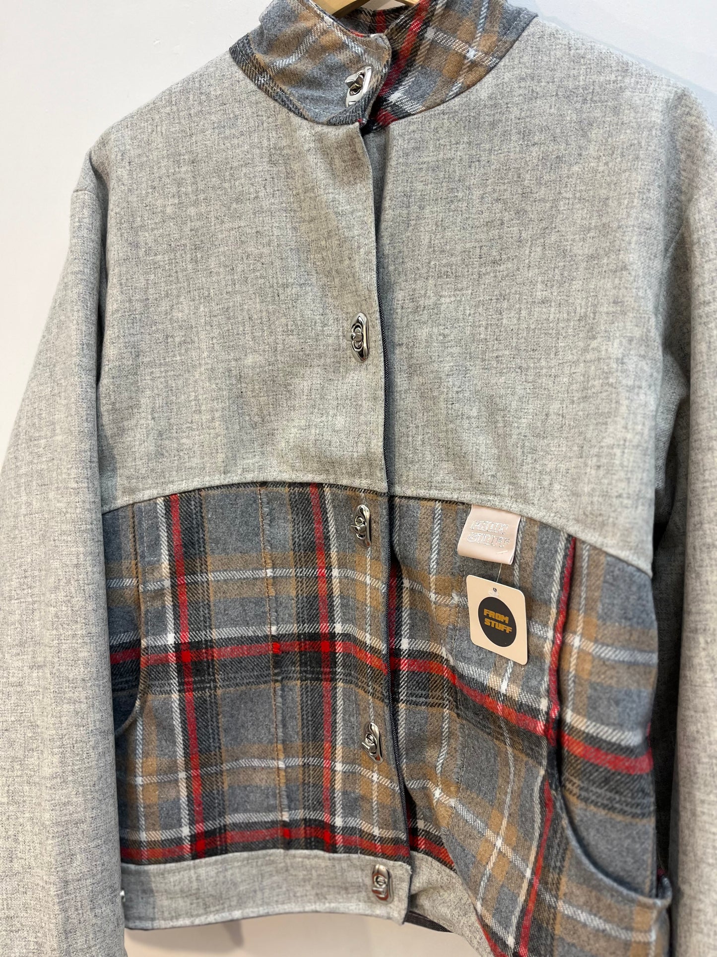 Veste upcyclée en laine Gris/Rouge - FromStuff
